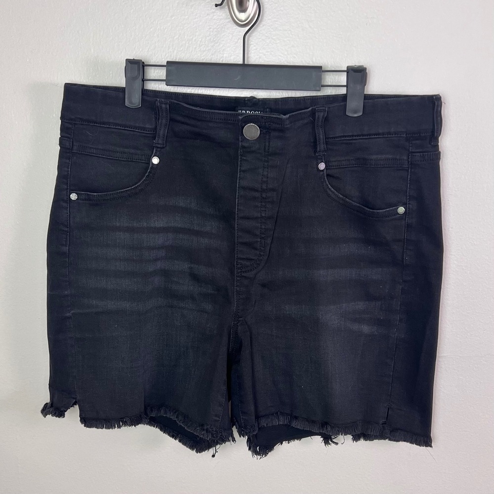 Liverpool Denim Shorts 18W Black Pull-On Raw Hem Frayed Edgy Summer Casual
